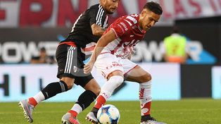 Por su falta de eficacia, Unión perdió 2 a 0 ante River en el Monumental