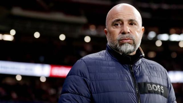 Jorge Sampaoli está en conflicto con Sevilla tras su desvinculación.