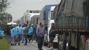 Asambleas. Trabajadores del transporte, en Circunvalación y Perón.