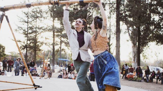 Semana Santa: Teatro callejero Corriendo la coneja en Paraná
