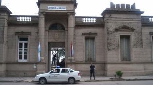 A punta de pistola le robaron casi 300.000 pesos a un verdulero