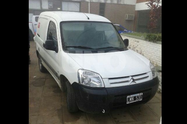 Cinematográfica con una camioneta recuperada en Santo Tomé