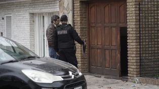 Audaz robo en zona oeste: sustraen $12 millones y abandonan un auto a dos cuadras