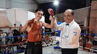 Benítez, entrenado por Orlando Azcurra, ganó por puntos en Desvío Arijón.&nbsp;