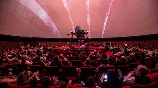 Las proyecciones fulldome en el Complejo Astronómico Municipal son uno de los planes destacados del primer lunes de las vacaciones de invierno