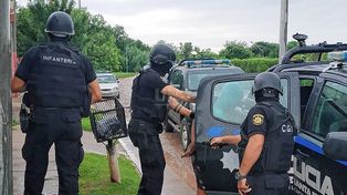 Detenidos en flagrancia cuando cometían un asalto