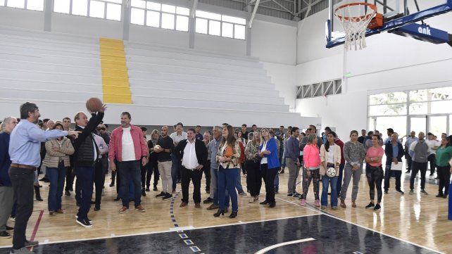 Bordet reunió al peronismo de Concordia al inaugurar obras