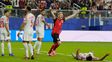Austria se encontró con un conjunto incómodo, pero logró efectividad para pegar el golpe en el debut. Austria se encontró con un conjunto incómodo, pero logró efectividad para pegar el golpe en el debut.