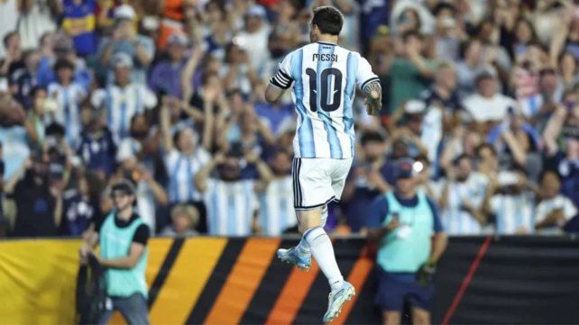 La Selección goleó a Islandia en su último amistoso previo al Mundial
