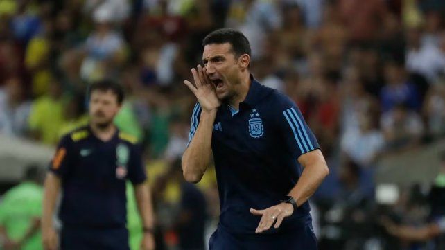 Lionel Scaloni analiza algunas variantes para jugar el amistoso ante El Salvador.