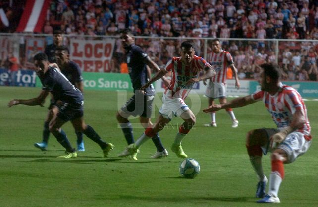 Unión fue uno de los equipos que mejores pases dio en la 13ª fecha