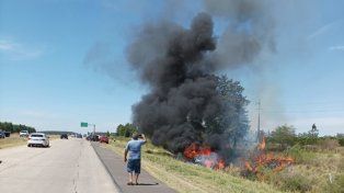 Murió una mujer que protagonizó un vuelco en la autovía 14