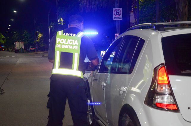 Restricciones a la circulación: hubo 20 detenciones y se retuvieron 12 vehículos