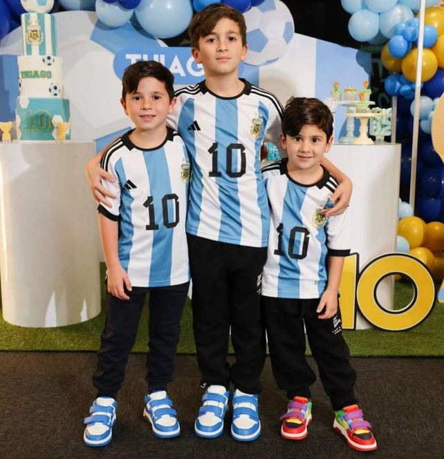 Thiago Messi, el hijo mayor de Lionel, cumplió 10 años y la temática de la fiesta generó furor en los hinchas argentinos
