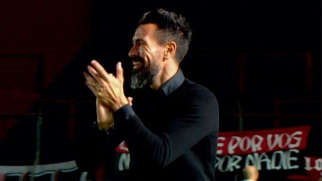 Día clave para resolver la continuidad de Eduardo Domínguez