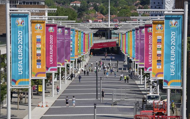 El camino de entrada al estadio de Wembley
