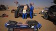 El piloto Mattias Ekstrom y su copiloto Emil Bergkvist revisan su coche al final de la novena etapa del Rally Dakar entre Wadi Ad Dawasir y Bisha, Arabia Saudita, el martes 13 de enero de 2026. (Foto AP/Thibault Camus) El piloto Mattias Ekstrom y su copiloto Emil Bergkvist revisan su coche al final de la novena etapa del Rally Dakar entre Wadi Ad Dawasir y Bisha, Arabia Saudita, el martes 13 de enero de 2026. (Foto AP/Thibault Camus)