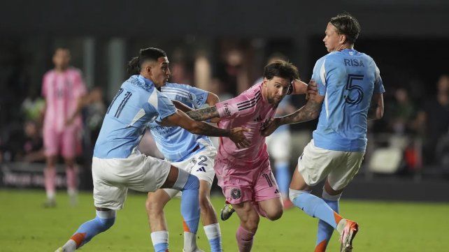 Messi se lució con dos asistencias para que Inter Miami rescate un empate agónico