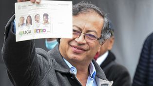 Con el 98% de los votos contados en Colombia, el candidato de centroizquierda Gustavo Petro obtiene el 50,7%
