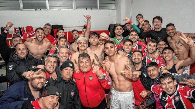 En la zona de Colón, Chacarita se trepó a la punta En la zona de Colón, Chacarita se trepó a la punta