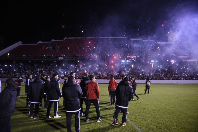 Por los hechos de violencia de ayer, suspendieron el banderazo de Newells de este jueves