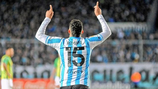 Racing ganó ante su gente.