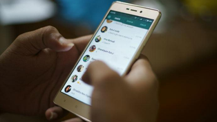 El chat de mamis: entre la utilidad y los malos usos
