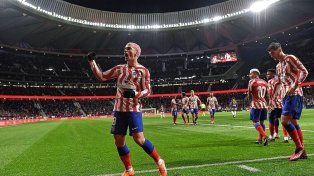 Atlético de Madrid, con varios campeones mundiales, goleó a Valladolid en la Liga española.