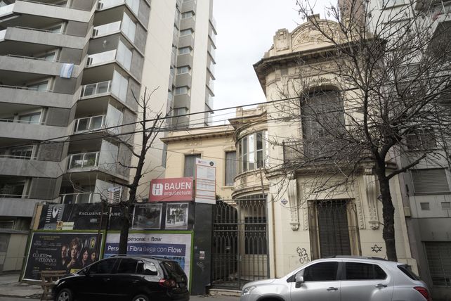 La casona de Tucumán entre Moreno y Balcarce