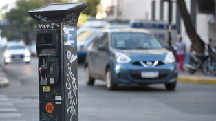 Estacionamiento medido: una app brindará información sobre espacios libres para dejar el auto