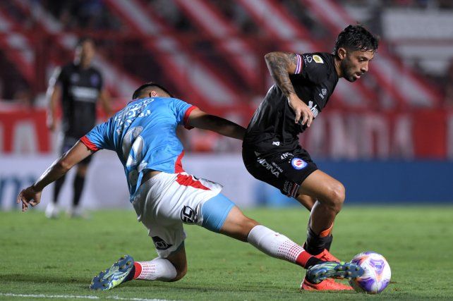 Argentinos jugó de local en el Diego Maradona.