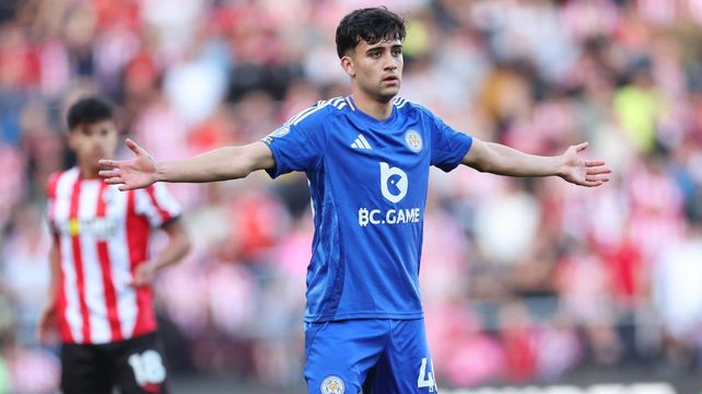 El ex-Central Facundo Buonanotte por ahora sigue en el Brighton pero no juega.