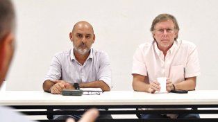 Guía (izq.), pesimista con las medidas diseñadas en la Secretaría de Agricultura de Bahillo