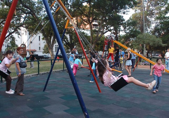 Analizarán usar antiguos espacios subterráneos en dos plazas para desagües