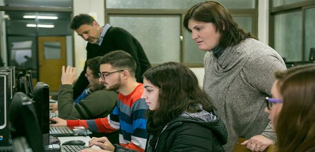 Concurso para titularizar horas y cargos docentes en Nivel Superior