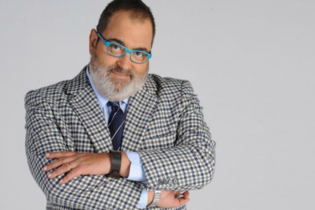 El periodista reveló que es adoptado y lo cuenta en su último libro