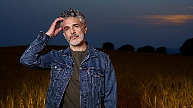 Leo Sbaraglia vuelve al Teatro Astengo de Rosario para mostrar por primera vez en Argentina su unipersonal Los días perfectos