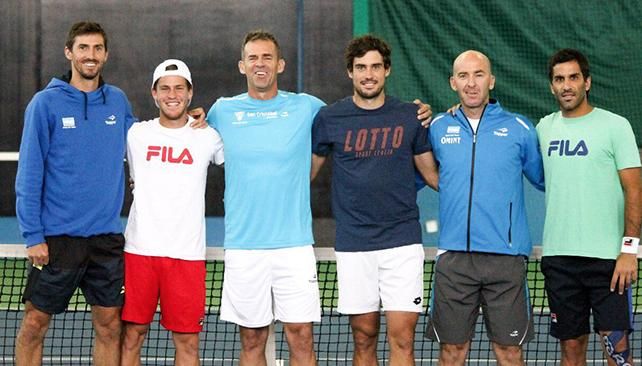 El equipo argentino de Copa Davis trabajó con plantel completo en Astana