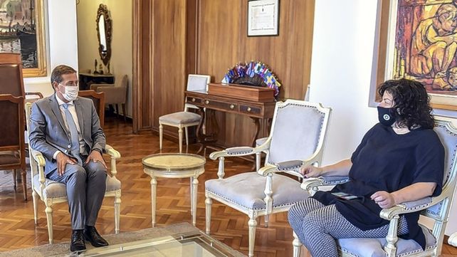 Carla Vizzotti con el gobernador de Mendoza Rodolfo Suarez