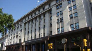 Atribuyen el dumping a la acción de grupos empresarios que, de esta forma obtienen, “una protección excesiva”. También cambiarán regímenes promoción regional