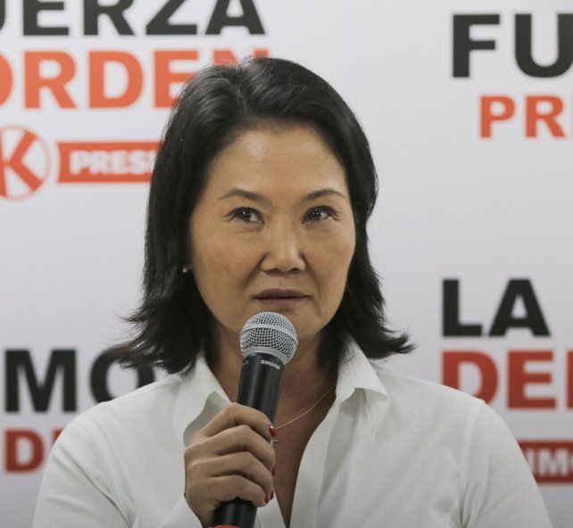 Perú sigue contando votos y todavía falta un candidato en la segunda vuelta