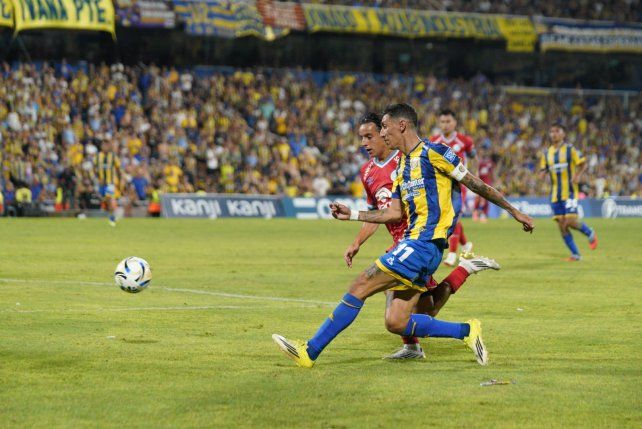 Ángel Di María anotó el gol de Central