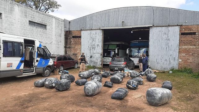 Contrabando: Prefectura secuestró mercadería y u$s 24.800