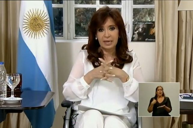 Cristina Fernández anunció la disolución de la Secretaría de Inteligencia
