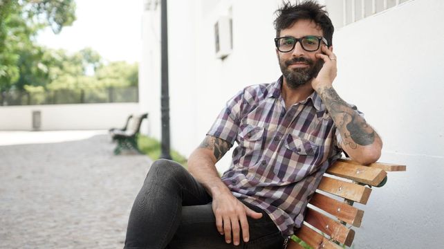 El último libro de Lucas Raspall, gurú de crianza de los Messi, se consigue con La Capital