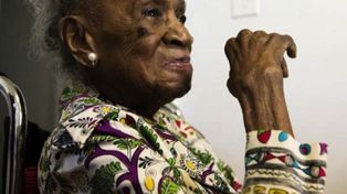 Tomar mucho alcohol, es la receta que reveló una mujer para vivir 110 años