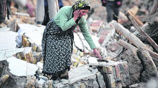 Al menos 61 muertos por un terremoto en la frontera de Irán e Irak