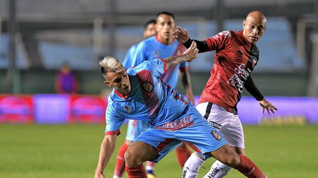 Colón y Arsenal tienen la particularidad que no empatan desde 2006 jugando en Sarandí.