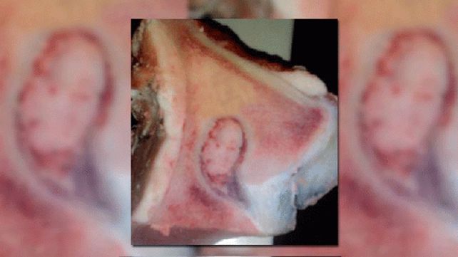 Conmoción en San Juan: apareció una imagen de la Virgen... ¡en un osobuco!