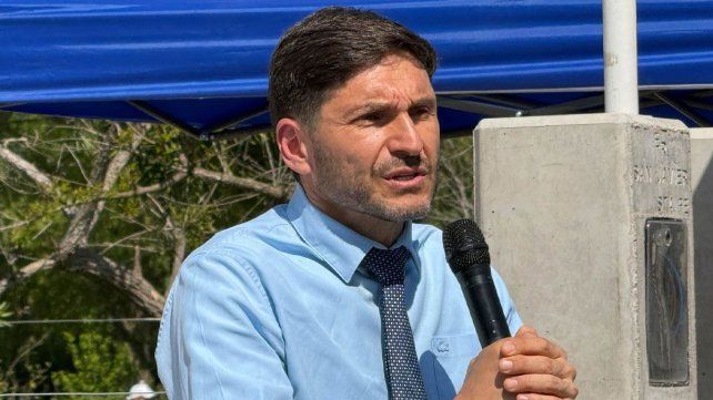 El gobernador Maximiliano Pullaro